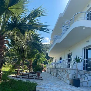 Mesun 3*, Himarë Albanien